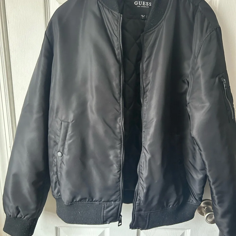 GUESS (unisex) Men's Black Bomber Jacket - Picture 5 of 5